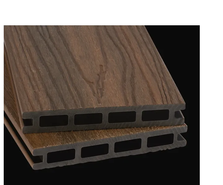 22x140mm Terrassendiele BPC Hohl-