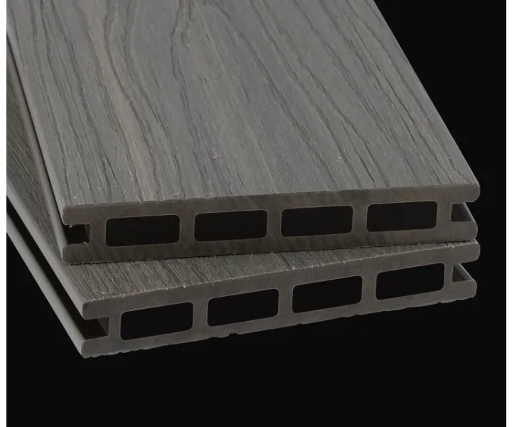 22x140mm Terrassendiele BPC Hohl-